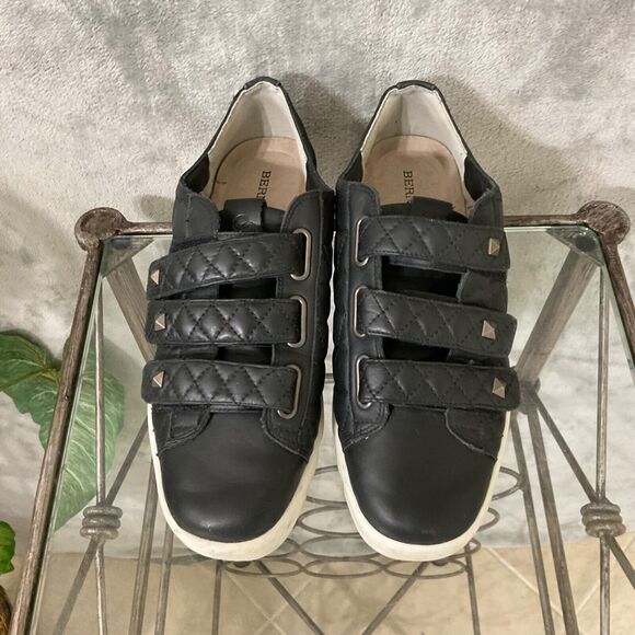 Bernardo Dillon Sneaker womens 7 Quilted Black Leather Stud Grip Strap Lug Soles - Picture 5 of 16